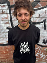 Load image into Gallery viewer, SPIDER GUY TSHIRT BLACK
