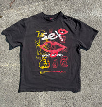 Load image into Gallery viewer, 1/1 REWORKED T-shirt  , (size m)
